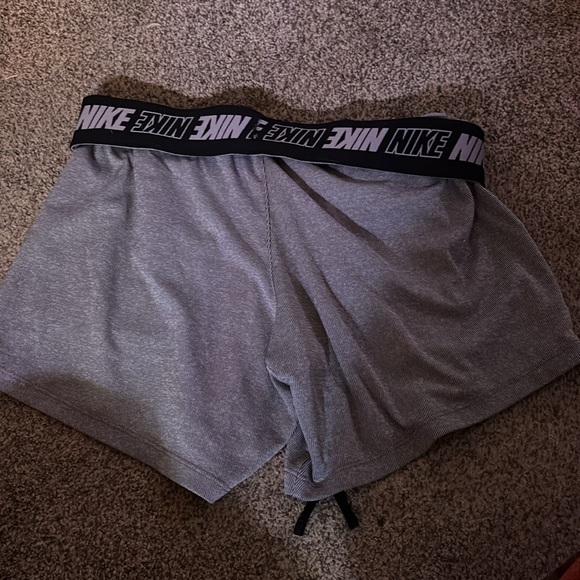Nike shorts - Picture 3 of 3